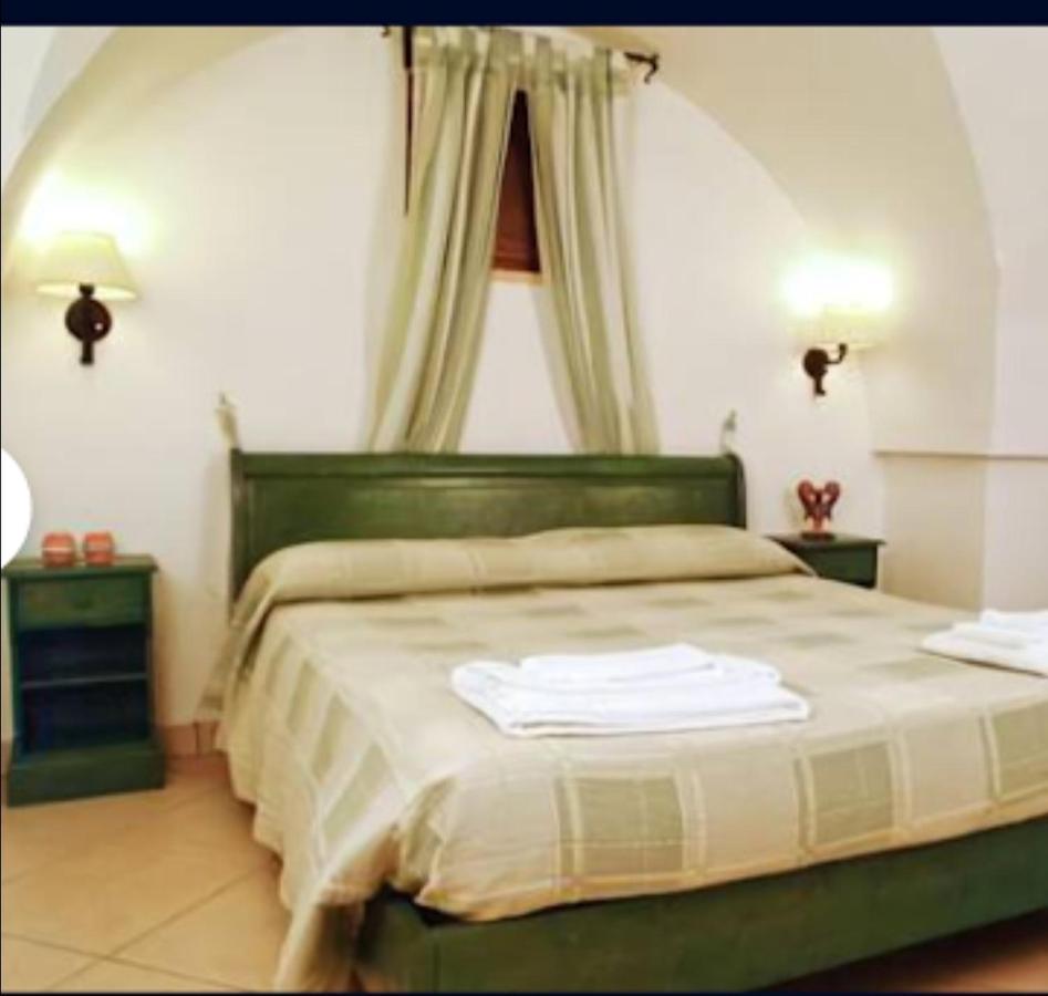 Room In Bb - Stunning Quadruple Room In Ancient Masseria Near The Sea In A Quiet Olive Trees Ostuni Bagian luar foto