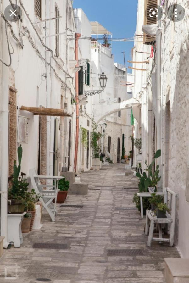 Room In Bb - Stunning Quadruple Room In Ancient Masseria Near The Sea In A Quiet Olive Trees Ostuni Bagian luar foto